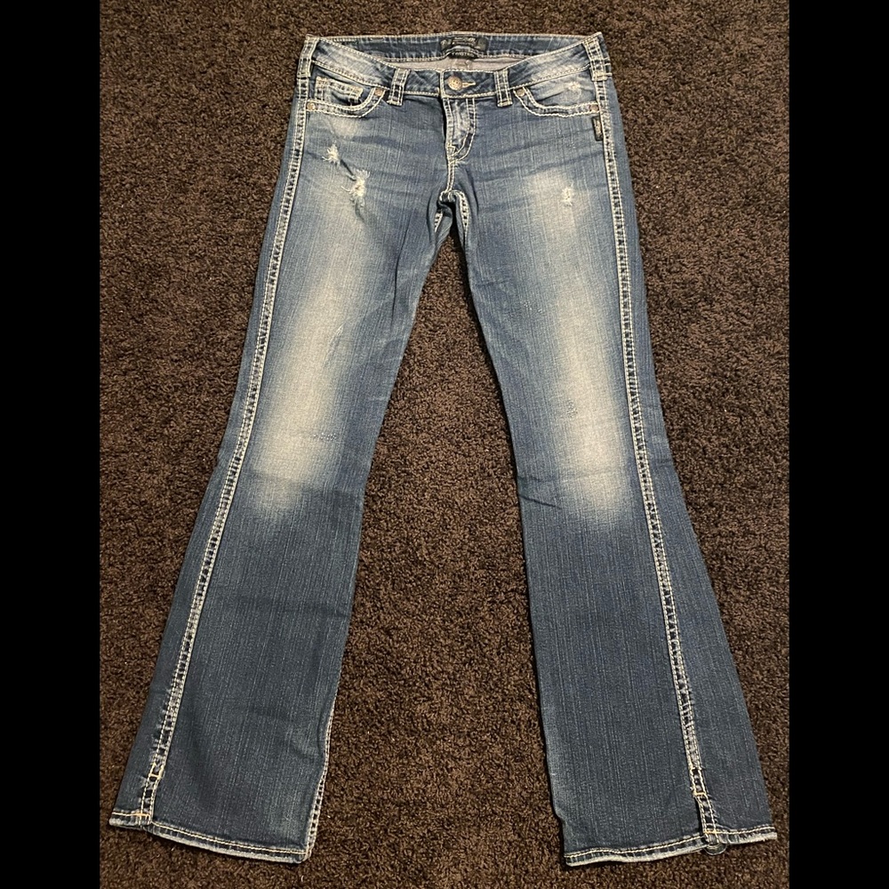 Woman’s silver jeans size 30 inseam 33